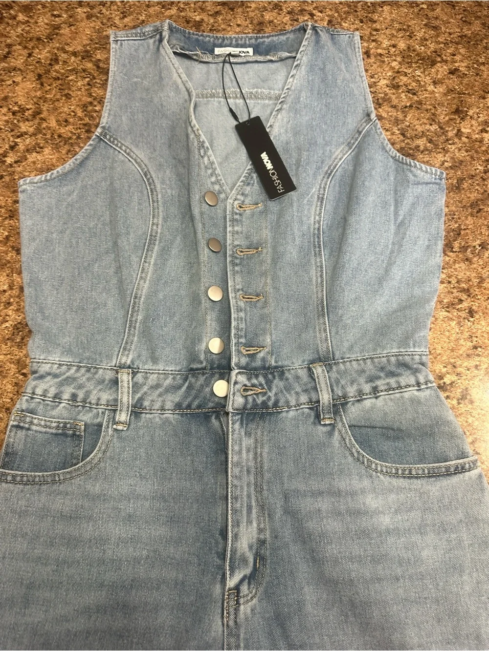 NWT Fashion Nova Jessica Light Wash Denim Sleeveless Button-Front Jumpsuit Large - Picture 6 of 9